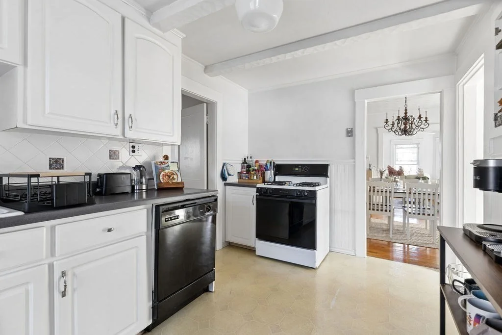 3 bed, 1 bath apartment for rent at 28 Glenrose Rd Unit 2, Dorchester — photo 11 of 21