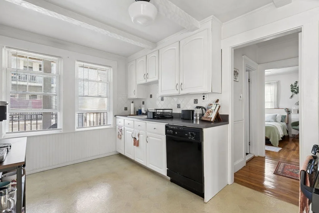 3 bed, 1 bath apartment for rent at 28 Glenrose Rd Unit 2, Dorchester — photo 6 of 21