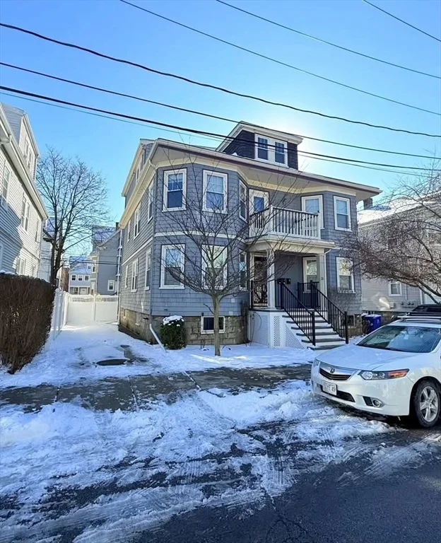 1 bed, 1 bath apartment for rent at 28 Glenrose Rd Unit 3, Dorchester