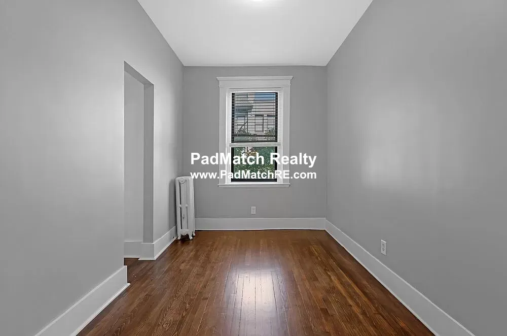4 bed, 2 bath apartment for rent at 28 Glenville Ter Unit 2, Brighton — photo 14 of 20