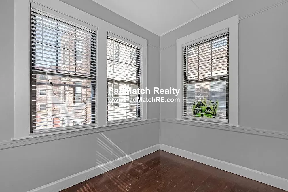 4 bed, 2 bath apartment for rent at 28 Glenville Ter Unit 2, Brighton — photo 16 of 20