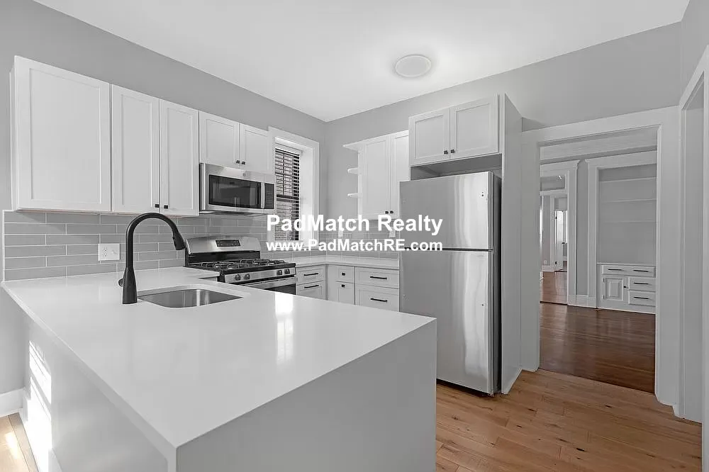 4 bed, 2 bath apartment for rent at 28 Glenville Ter Unit 2, Brighton — photo 5 of 20