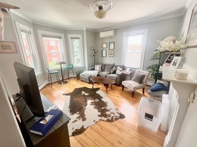2 bed, 1 bath apartment for rent at 28 Goldsmith St Unit 2, Jamaica Plain — photo 2 of 11