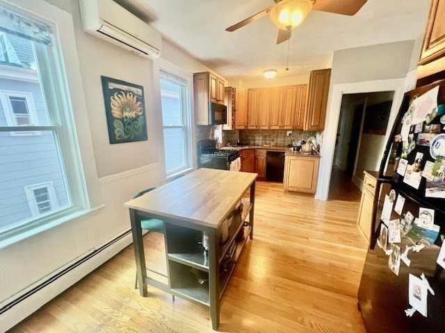 2 bed, 1 bath apartment for rent at 28 Goldsmith St Unit 2, Jamaica Plain — photo 4 of 11