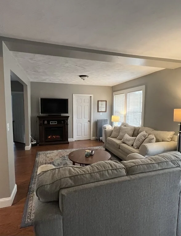2 bed, 1 bath apartment for rent at 28 Gordon St Unit 28, West Somerville — photo 4 of 11