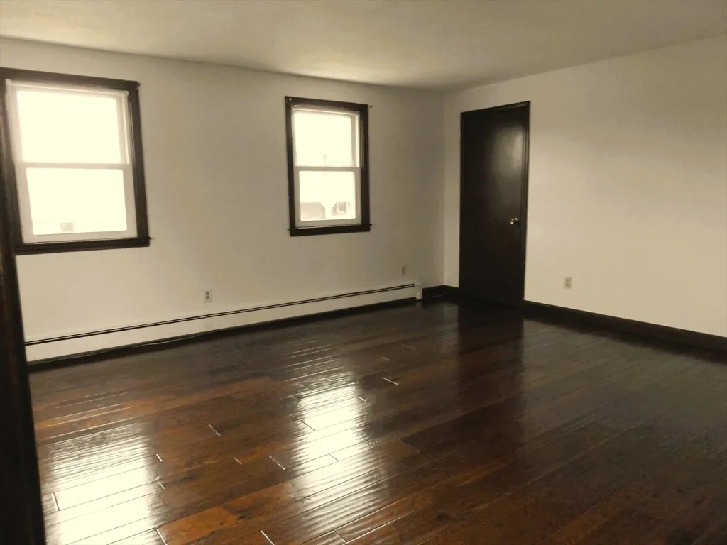 2 bed, 1 bath apartment for rent at 28 Greenwich St Unit 2, Attleboro — photo 4 of 11