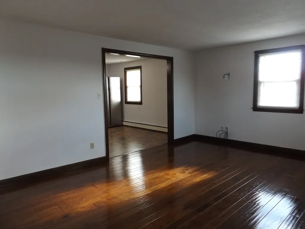 2 bed, 1 bath apartment for rent at 28 Greenwich St Unit 2, Attleboro — photo 5 of 11