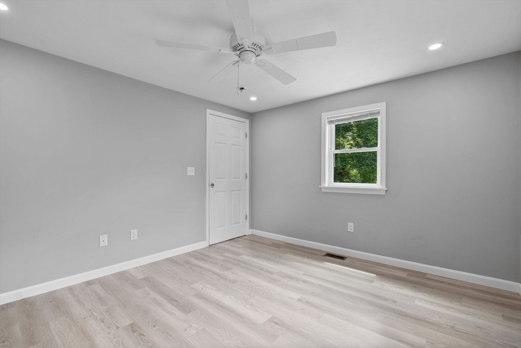 3 bed, 1 bath apartment for rent at 28 Greenwood Ave, Weymouth — photo 13 of 32