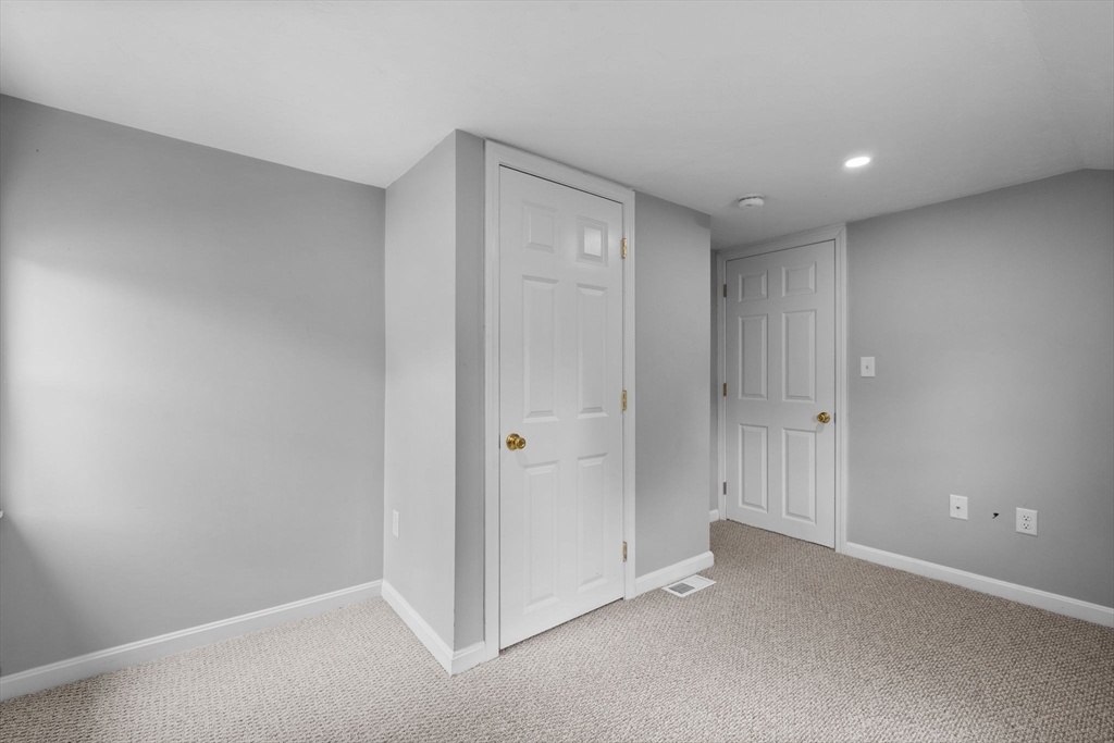 3 bed, 1 bath apartment for rent at 28 Greenwood Ave, Weymouth — photo 17 of 32