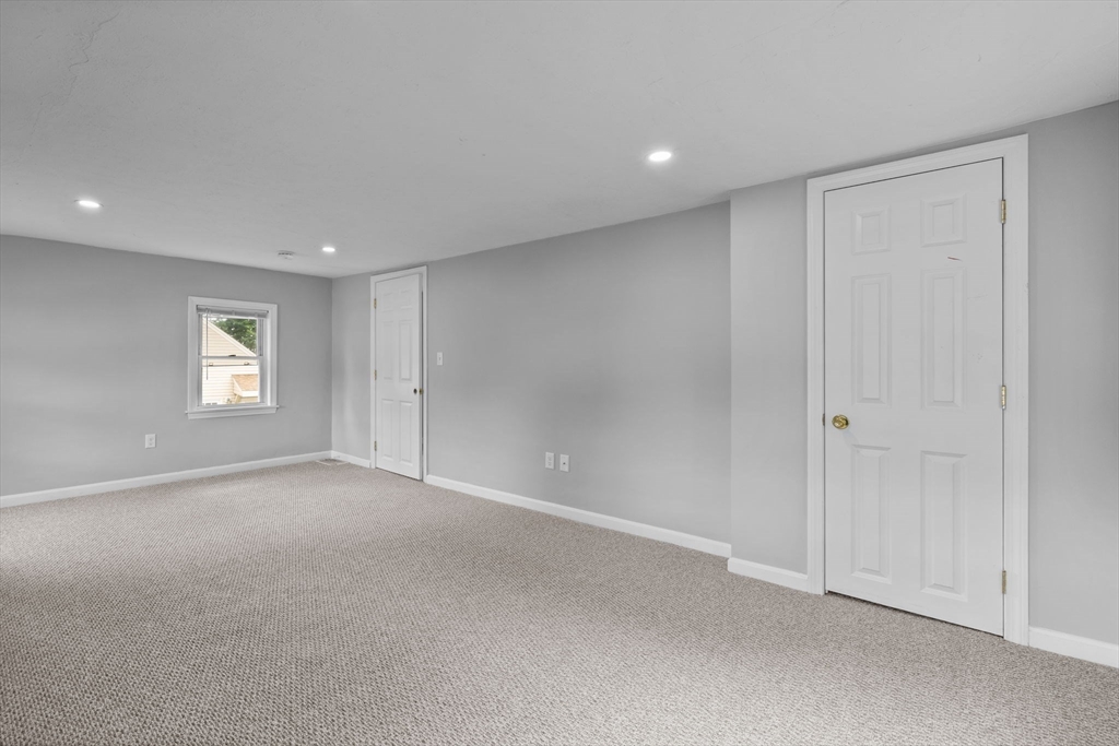 3 bed, 1 bath apartment for rent at 28 Greenwood Ave, Weymouth — photo 15 of 32