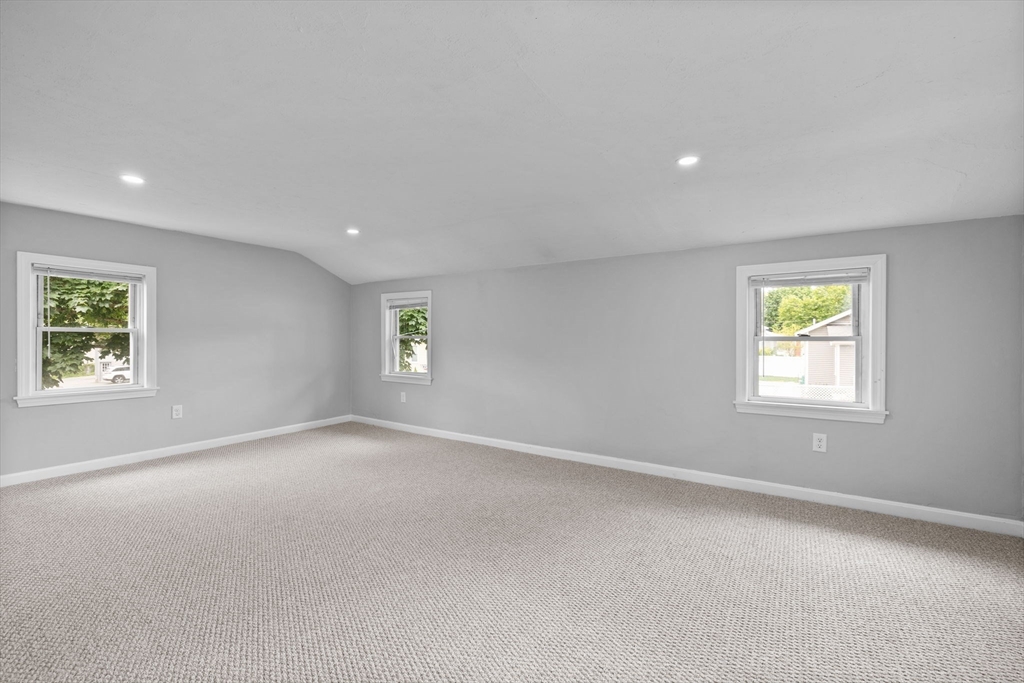 3 bed, 1 bath apartment for rent at 28 Greenwood Ave, Weymouth — photo 14 of 32