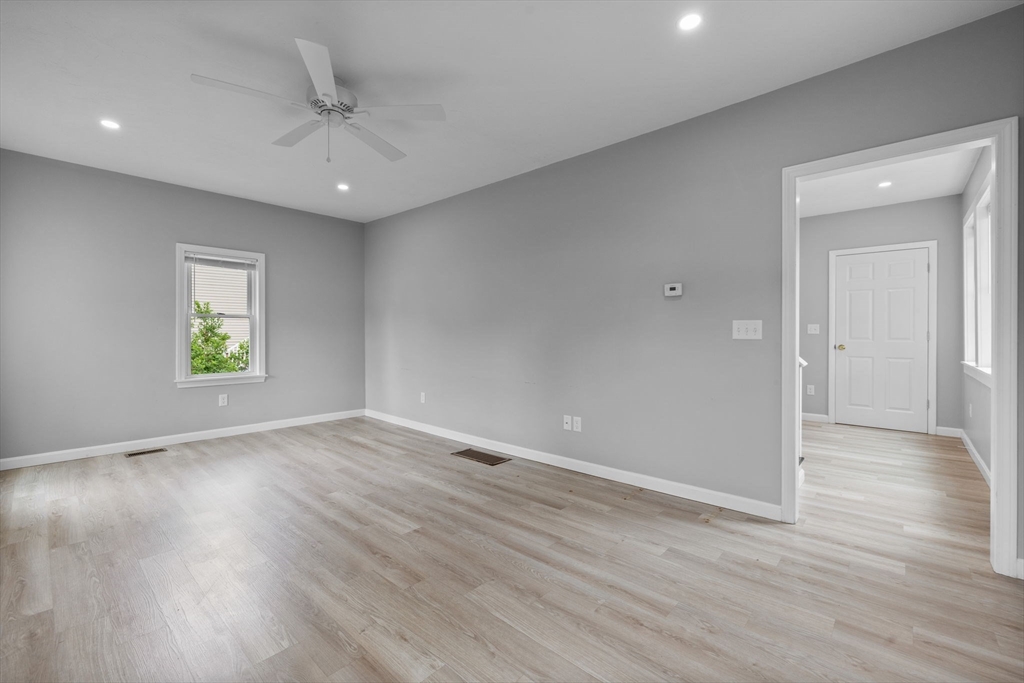 3 bed, 1 bath apartment for rent at 28 Greenwood Ave, Weymouth — photo 9 of 32