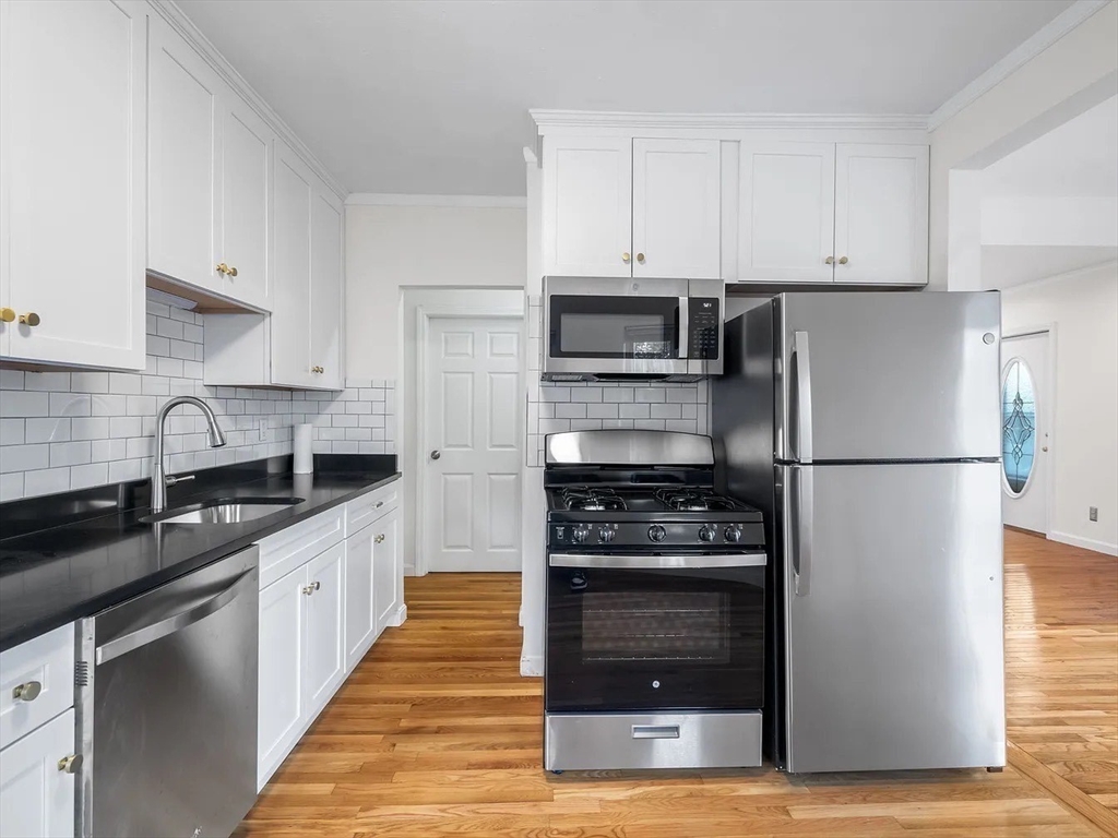 4 bed, 1 bath apartment for rent at 28 Hancock St Unit 2, Medford — photo 4 of 14