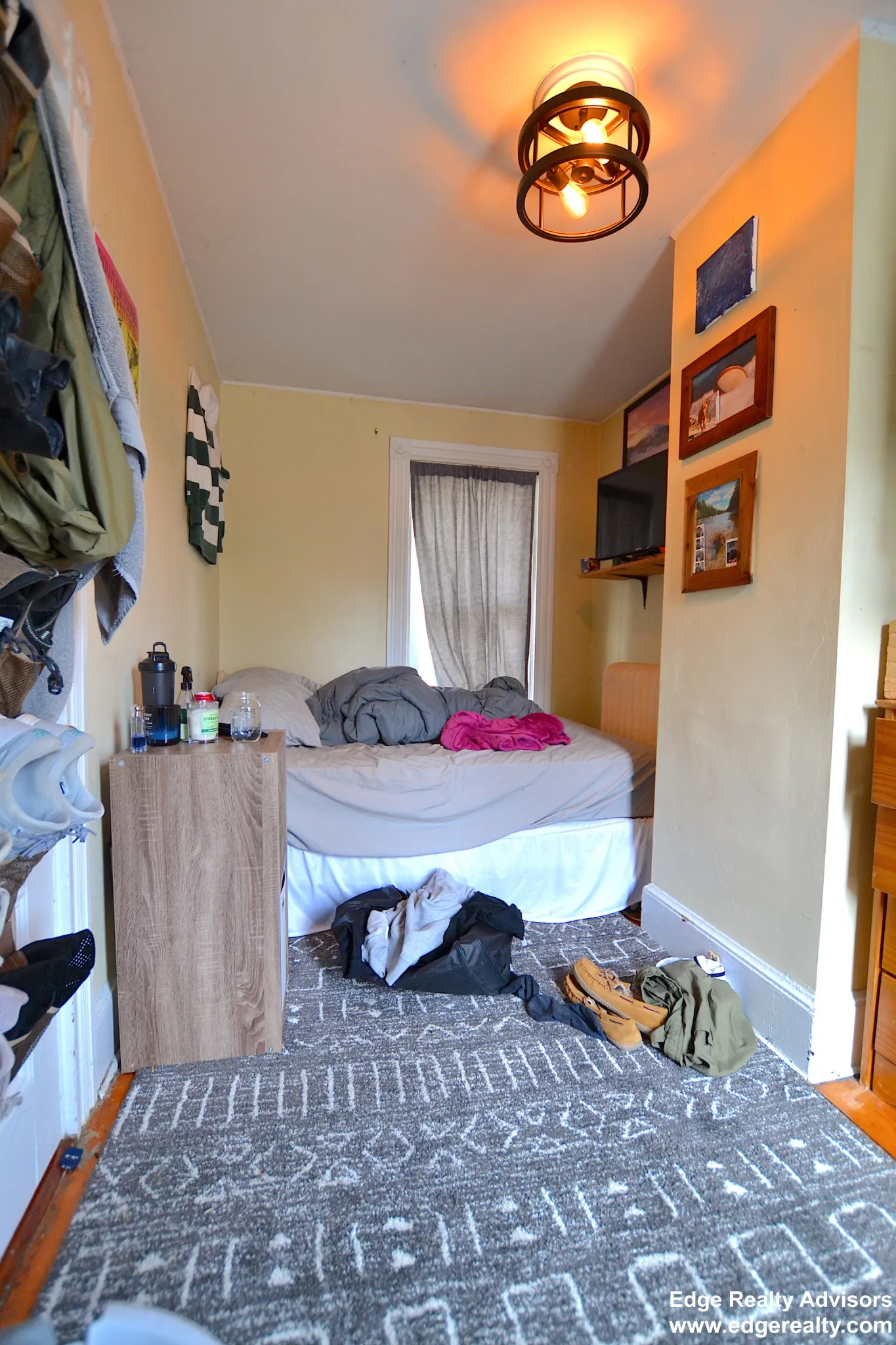 5 bed, 2 bath apartment for rent at 28 Highgate St Unit 1, Allston — photo 14 of 16