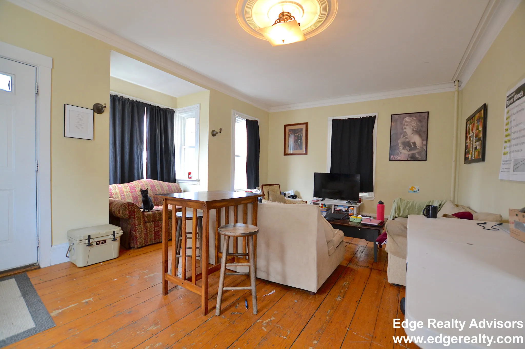 5 bed, 2 bath apartment for rent at 28 Highgate St Unit 1, Allston — photo 3 of 16
