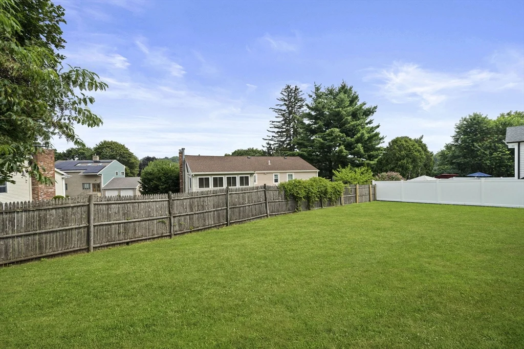 3 bed, 2 bath apartment for rent at 28 Hillside Ave, Stoneham — photo 35 of 36