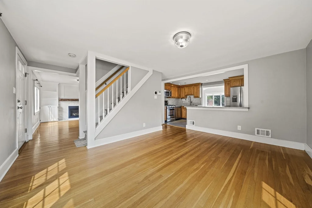 3 bed, 2 bath apartment for rent at 28 Hillside Ave, Stoneham — photo 8 of 36