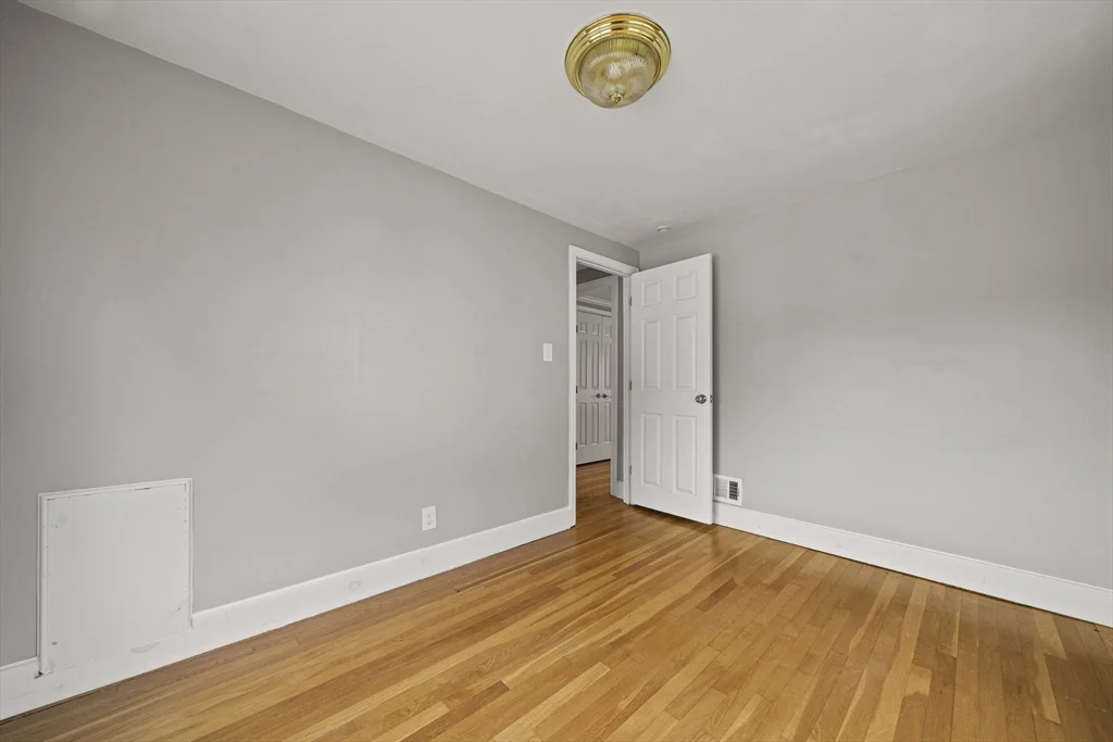 3 bed, 2 bath apartment for rent at 28 Hillside Ave, Stoneham — photo 20 of 36