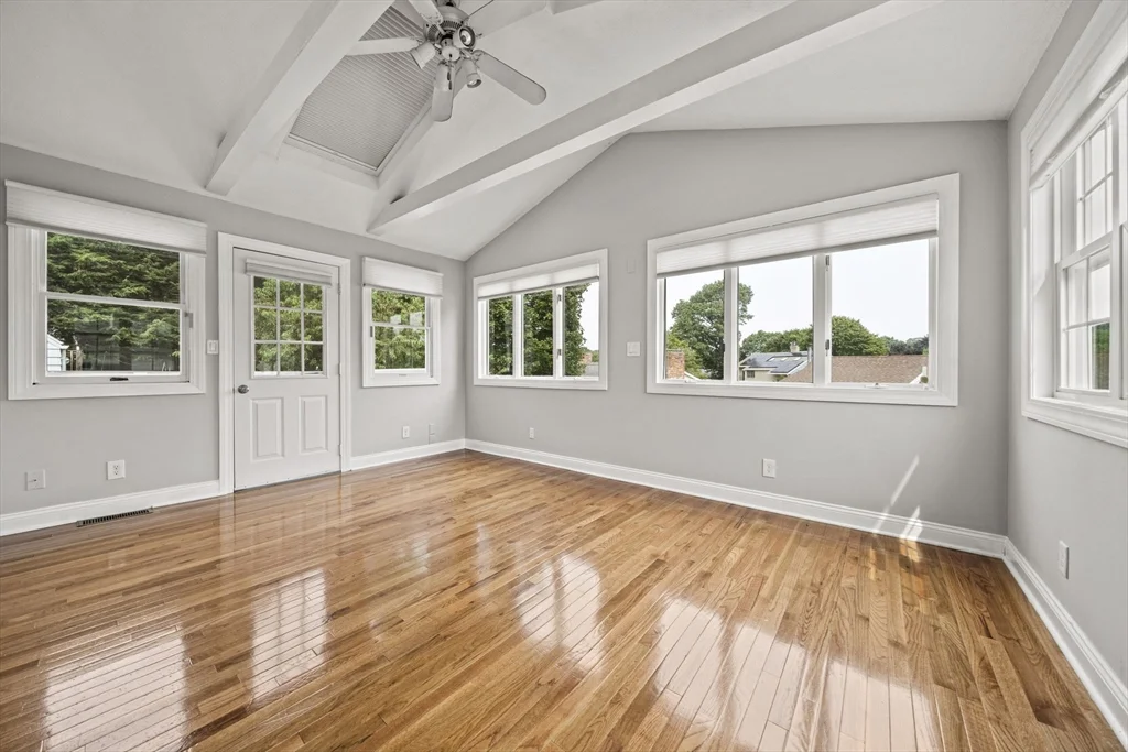 3 bed, 2 bath apartment for rent at 28 Hillside Ave, Stoneham — photo 15 of 36