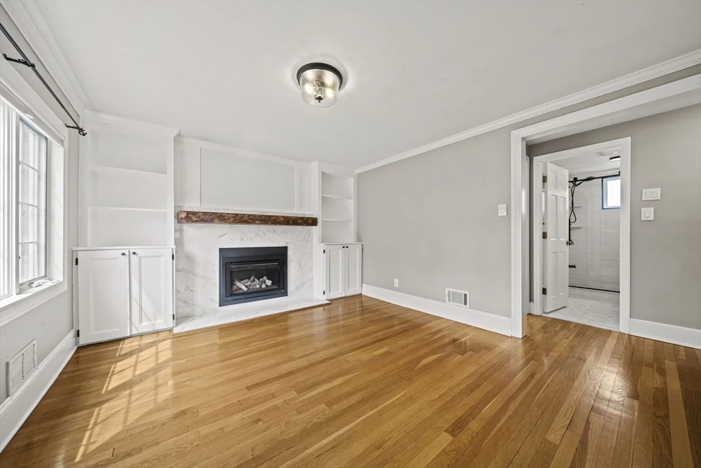 3 bed, 2 bath apartment for rent at 28 Hillside Ave, Stoneham — photo 12 of 36