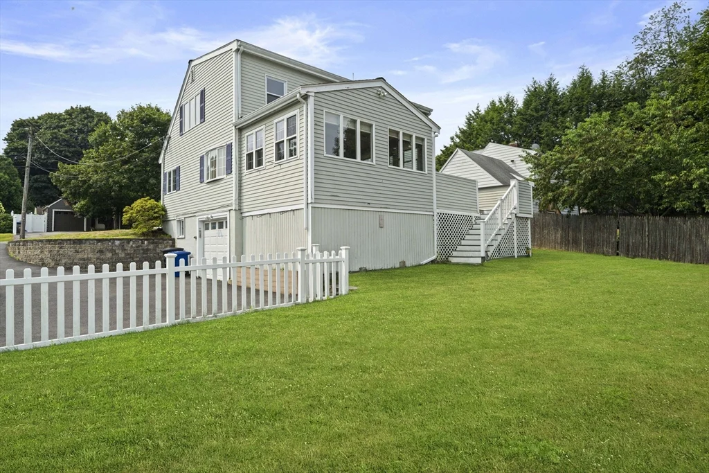 3 bed, 2 bath apartment for rent at 28 Hillside Ave, Stoneham — photo 32 of 36