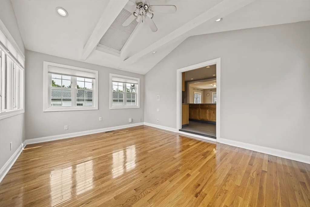 3 bed, 2 bath apartment for rent at 28 Hillside Ave, Stoneham — photo 17 of 36