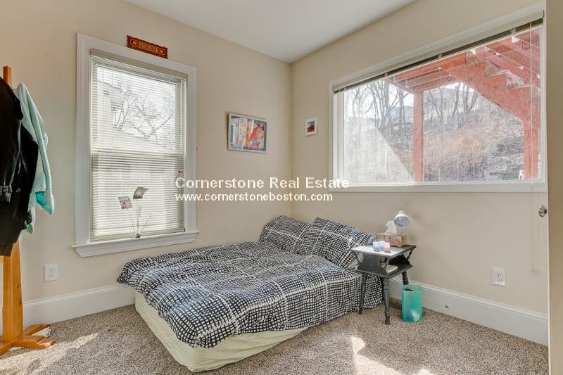 5 bed, 2 bath apartment for rent at 28 Hillside St Unit 1, Mission Hill — photo 5 of 39