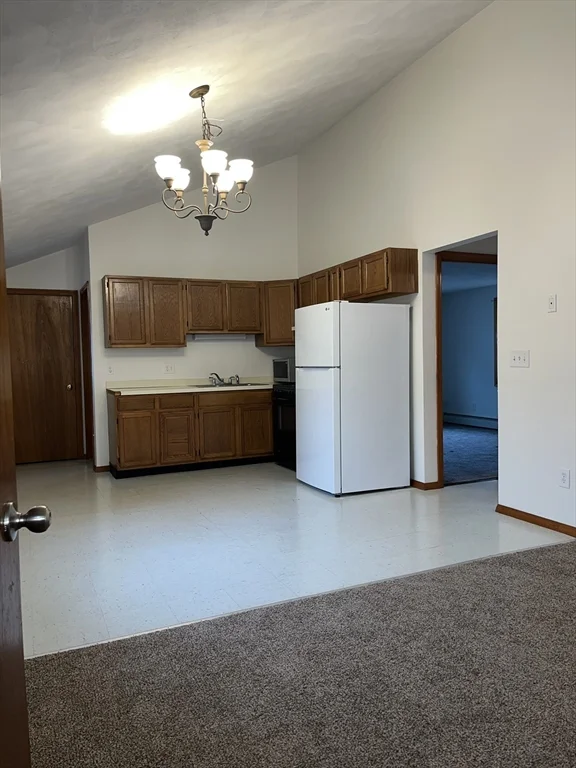 3 bed, 1 bath apartment for rent at 28 Hope St Unit 2, Warren — photo 1 of 16