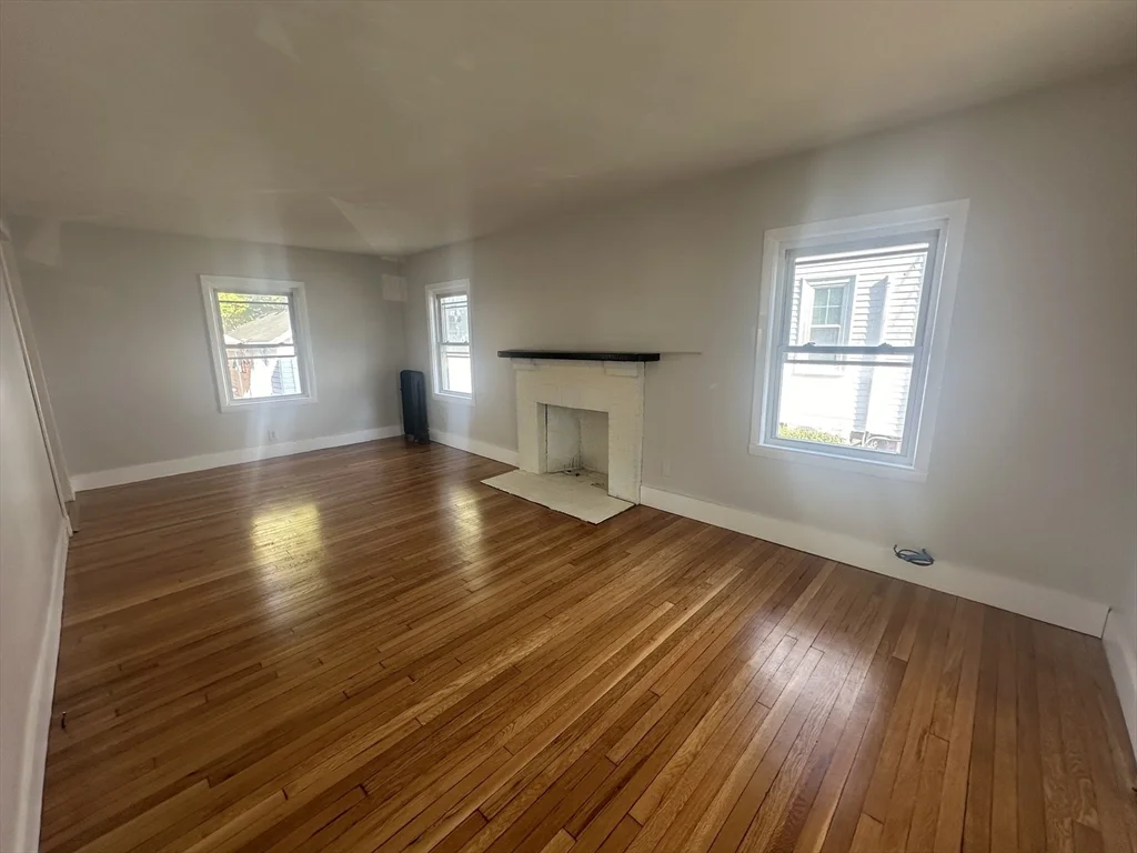 3 bed, 1 bath apartment for rent at 28 Hovey St, Quincy — photo 9 of 18