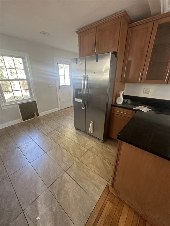 3 bed, 1 bath apartment for rent at 28 Hovey St, Quincy — photo 4 of 18