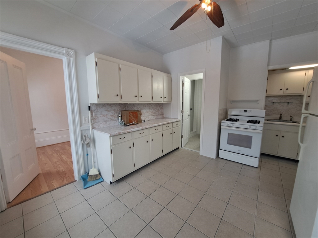 1 bed, 1 bath apartment for rent at 28 Hull St Unit 7, North End