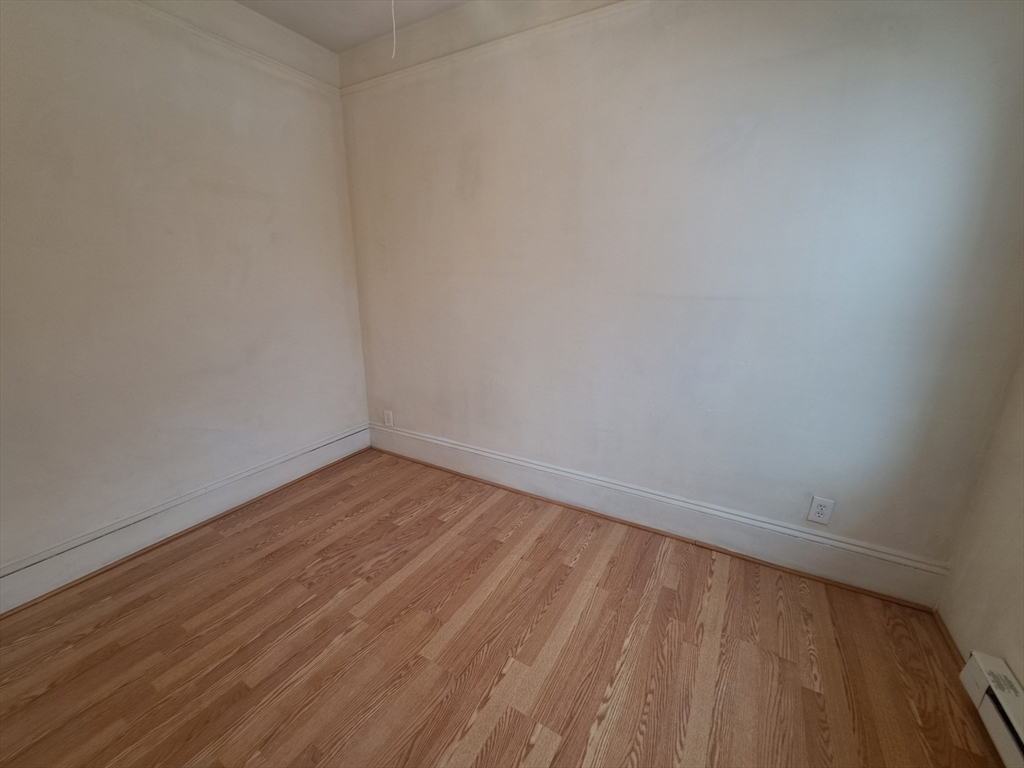 1 bed, 1 bath apartment for rent at 28 Hull St Unit 7, North End — photo 5 of 8
