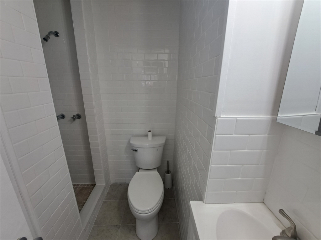 1 bed, 1 bath apartment for rent at 28 Hull St Unit 7, North End — photo 8 of 8