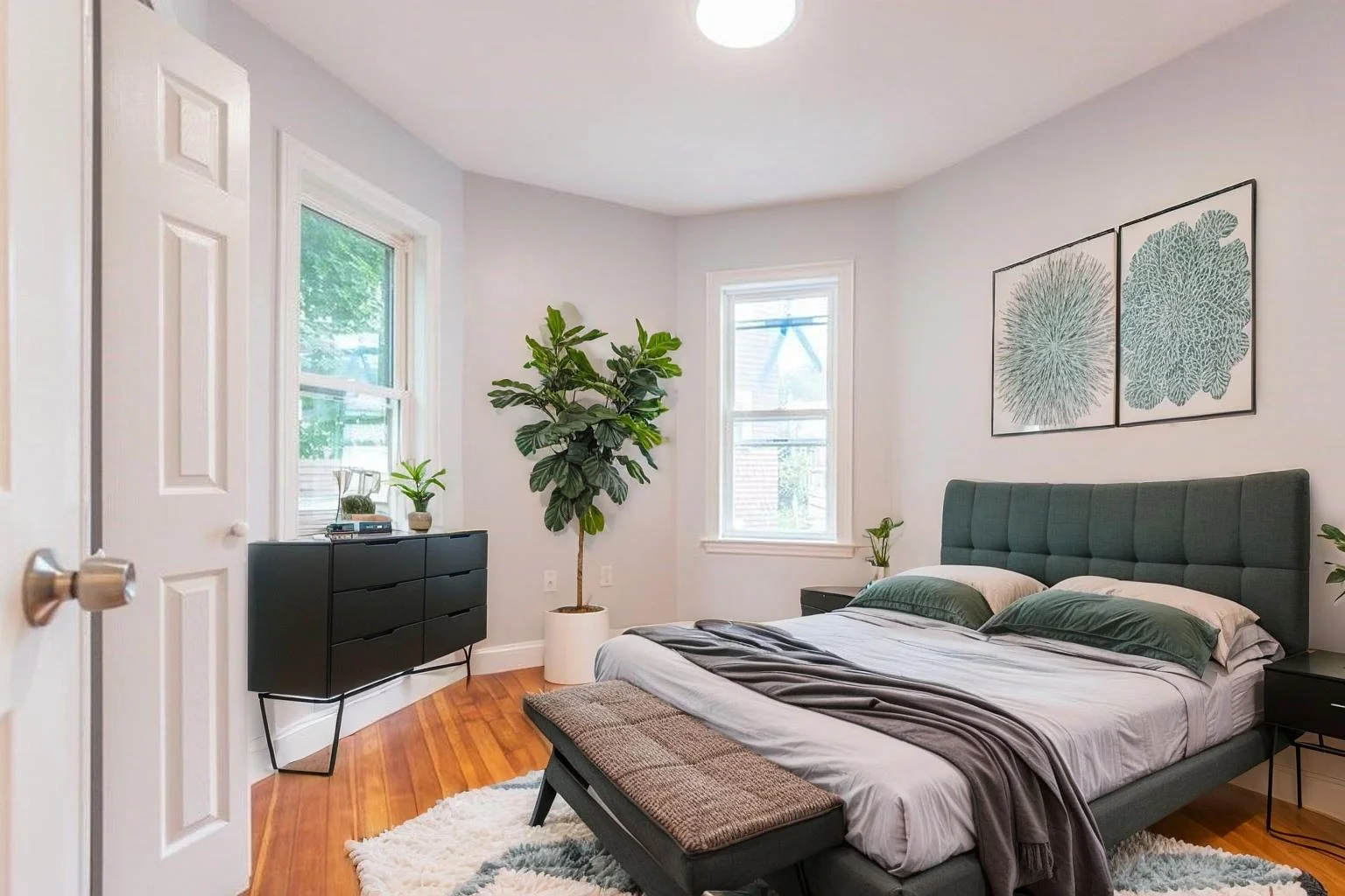 3.5 bed, 2 bath apartment for rent at 28 Hunnewell Ave Unit 2, Oak Square — photo 2 of 14