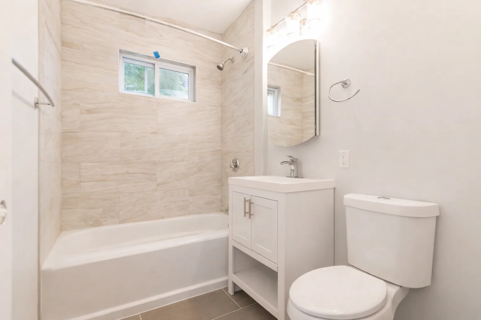 3.5 bed, 2 bath apartment for rent at 28 Hunnewell Ave Unit 2, Oak Square — photo 13 of 14