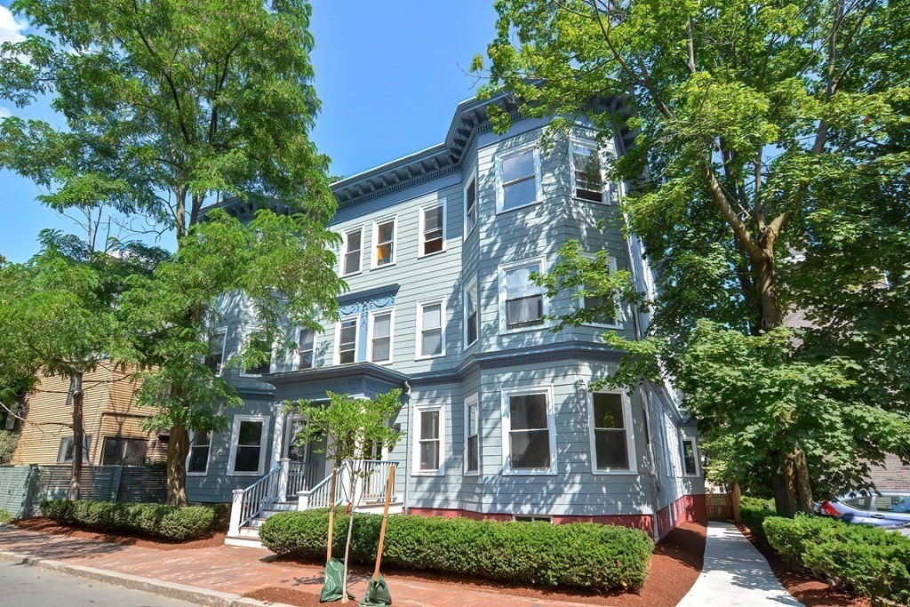 4 bed, 3 bath apartment for rent at 28 Inman St Unit 5, Central Square — photo 14 of 15