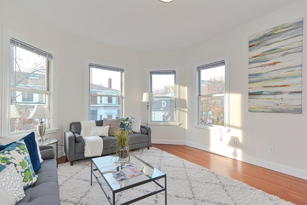 4 bed, 3 bath apartment for rent at 28 Inman St Unit 5, Central Square