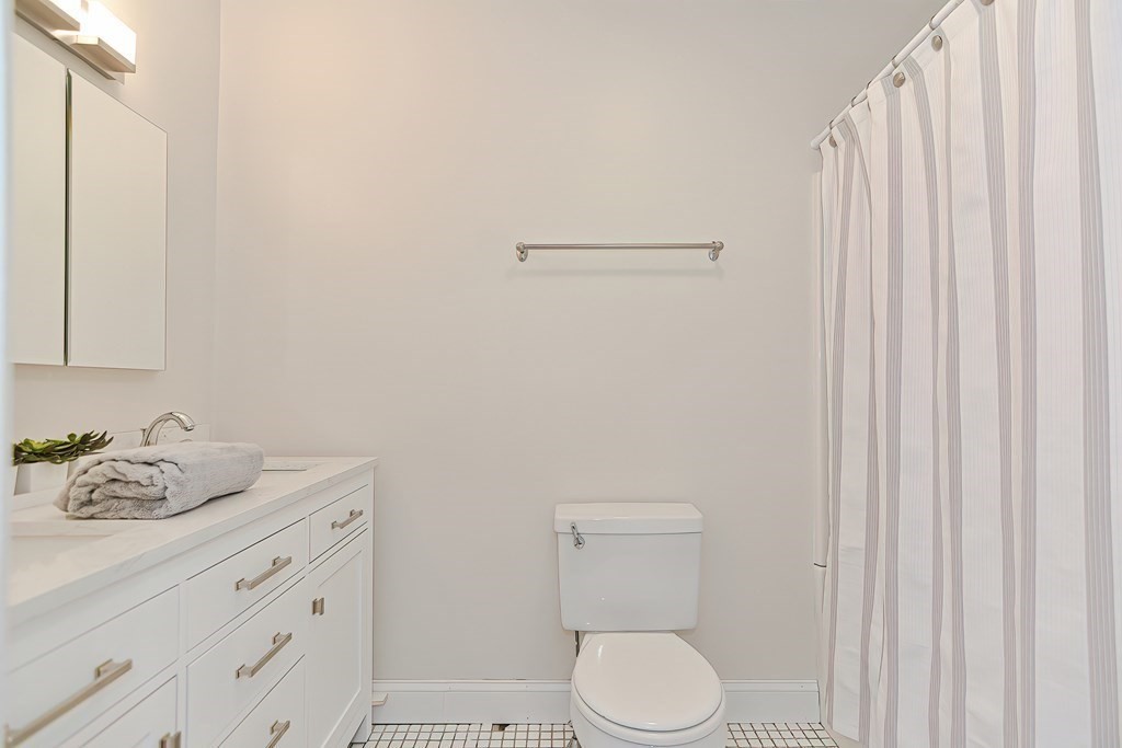 4 bed, 3 bath apartment for rent at 28 Inman St Unit 5, Central Square — photo 7 of 15