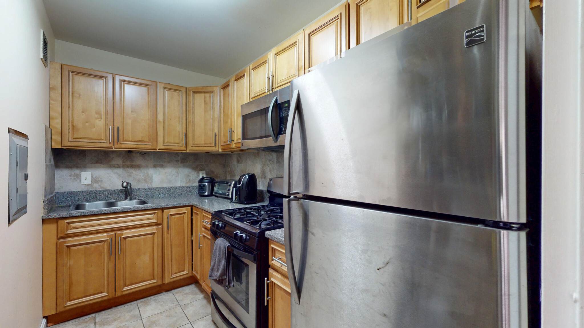 1.5 bed, 1 bath apartment for rent at 28 Juniper St Unit 78, Brookline Village — photo 7 of 11