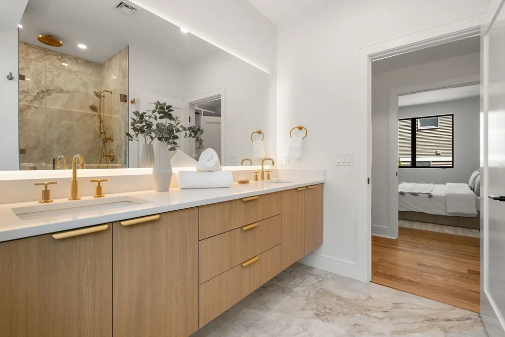 5 bed, 4+ bath apartment for rent at 28 Keefe Ave Unit 28, Newton Upper Falls — photo 18 of 36