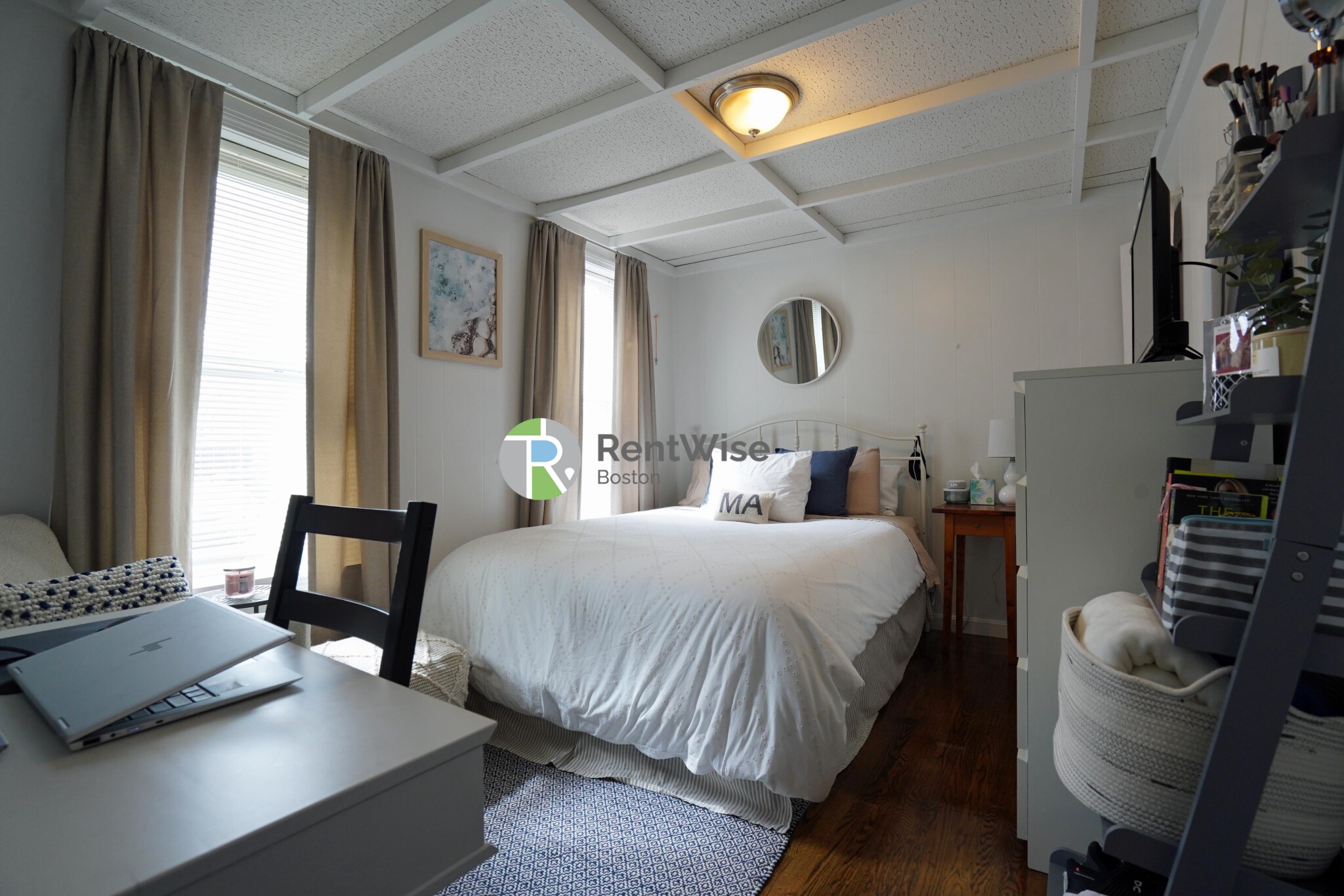 Studio bed, 1 bath apartment for rent at 28 L St Unit 1, South Boston