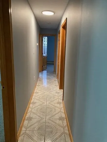 3 bed, 1 bath apartment for rent at 28 Lake St Unit 2, Ward Two — photo 4 of 15