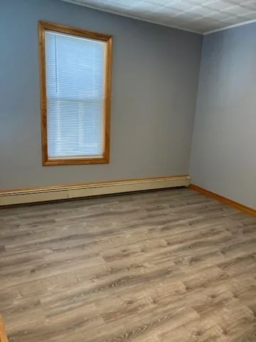 3 bed, 1 bath apartment for rent at 28 Lake St Unit 2, Ward Two — photo 10 of 15