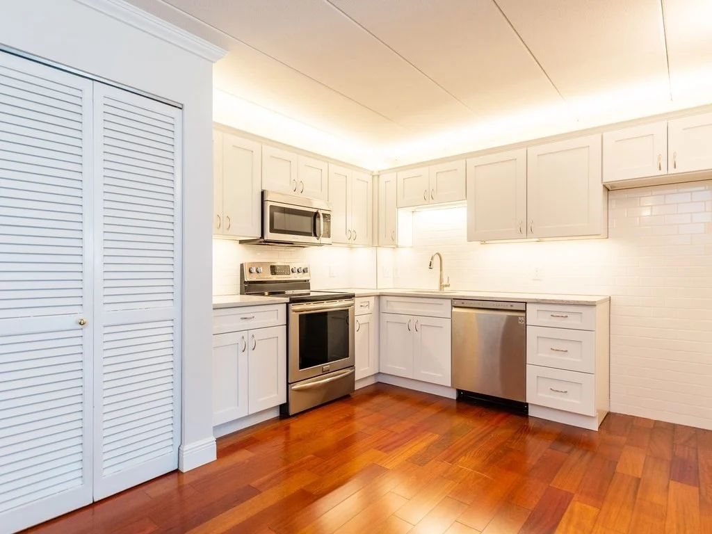2 bed, 1 bath apartment for rent at 28 Lee St Unit 6, Mid Cambridge — photo 1 of 19