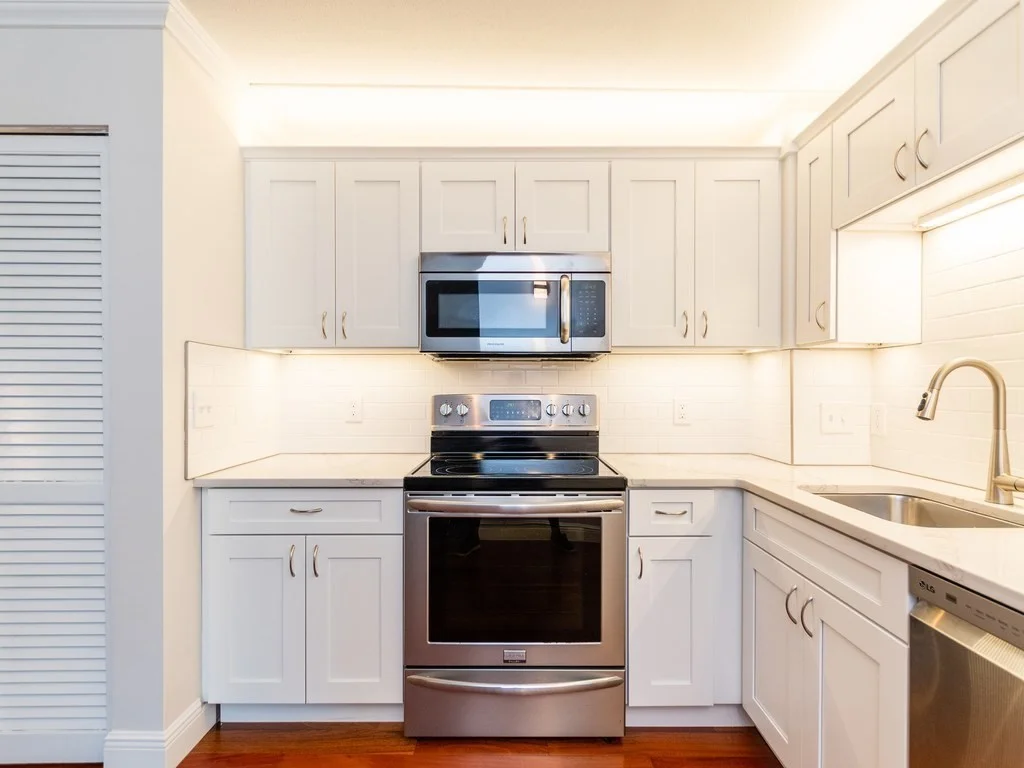 2 bed, 1 bath apartment for rent at 28 Lee St Unit 6, Mid Cambridge — photo 4 of 19