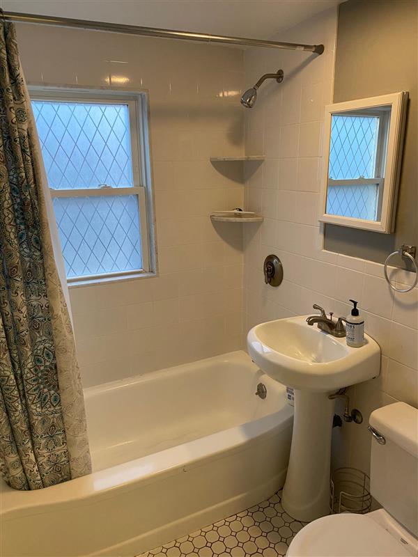 2 bed, 1 bath apartment for rent at 28 Linden Ave Unit 1, Spring Hill — photo 7 of 9