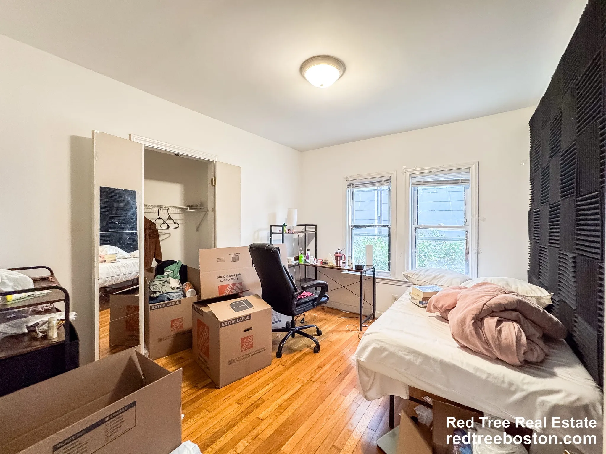 5 bed, 2 bath apartment for rent at 28 Linden St Unit 1, Allston — photo 3 of 18
