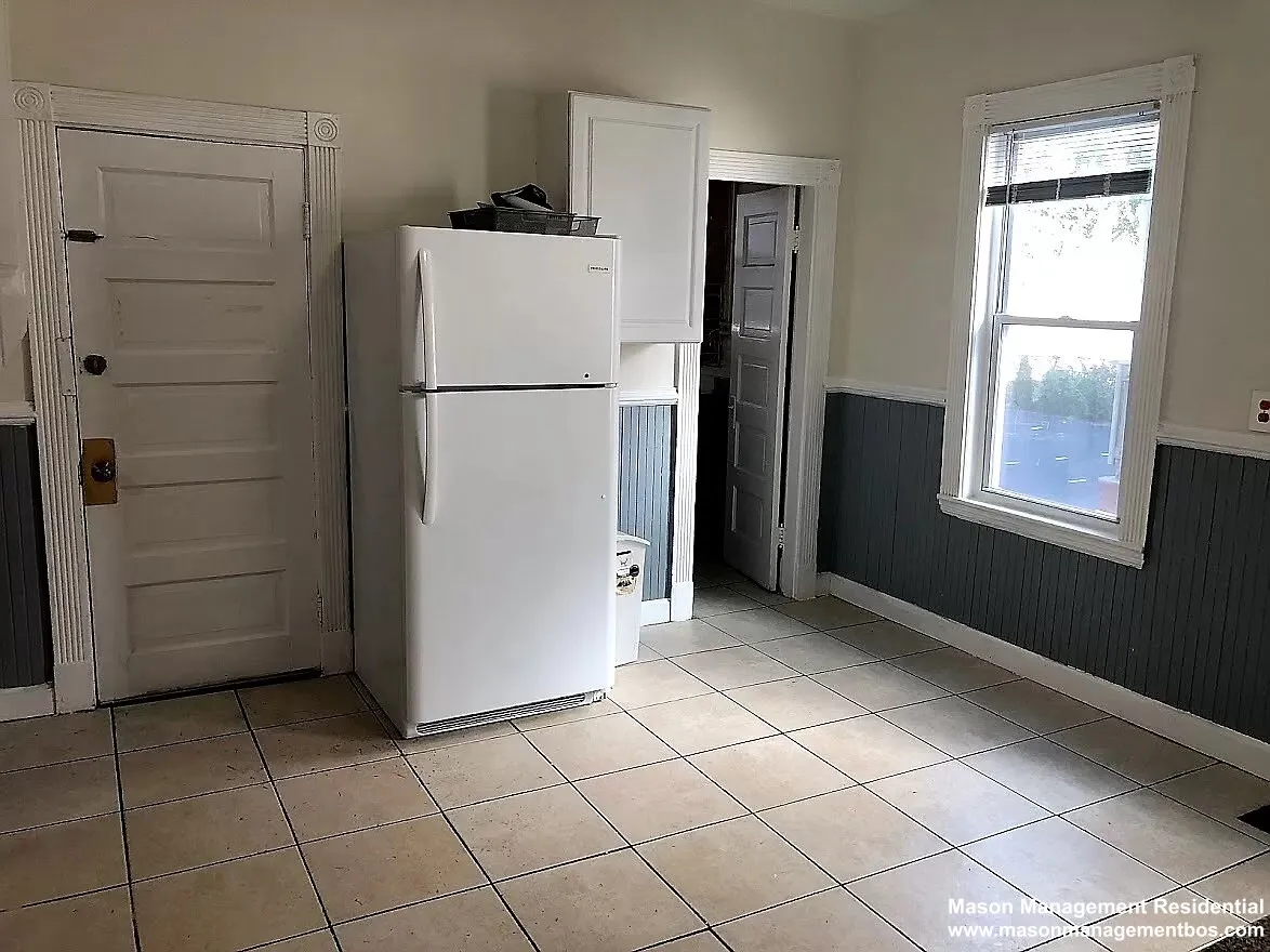 3 bed, 1 bath apartment for rent at 28 Litchfield St Unit 3, Allston — photo 3 of 10