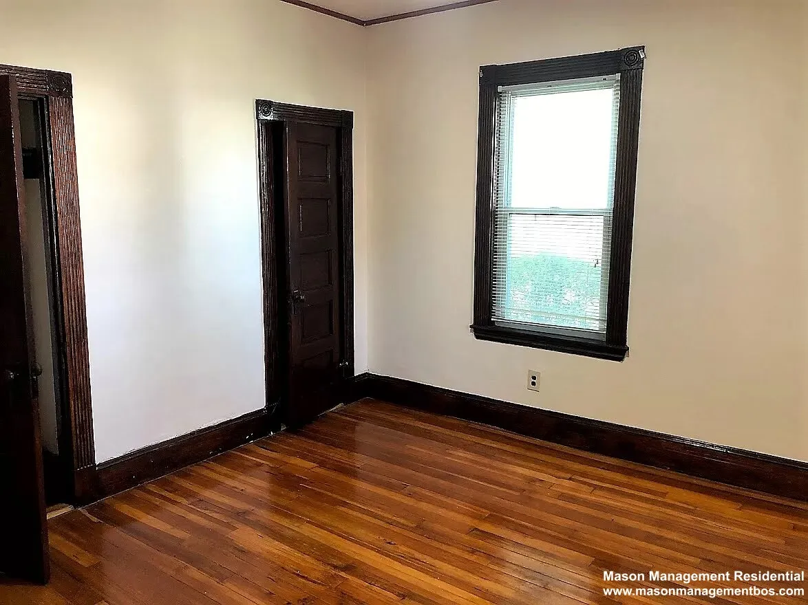 3 bed, 1 bath apartment for rent at 28 Litchfield St Unit 3, Allston — photo 9 of 10