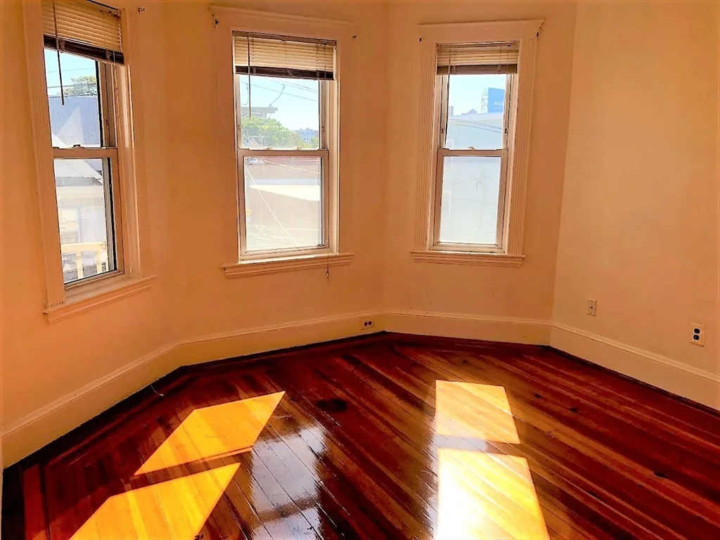 3 bed, 1 bath apartment for rent at 28 Litchfield St Unit 3, Brighton — photo 1 of 11